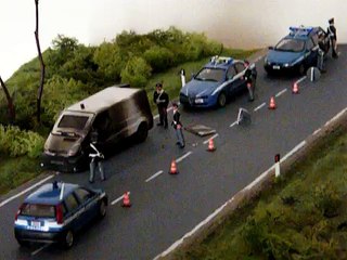 Diorama intervento della polizia dopo assalto furgone portavalori 2 di 3