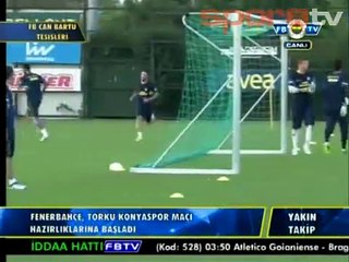 Emenike idmanda! Ve bir de sürpriz!