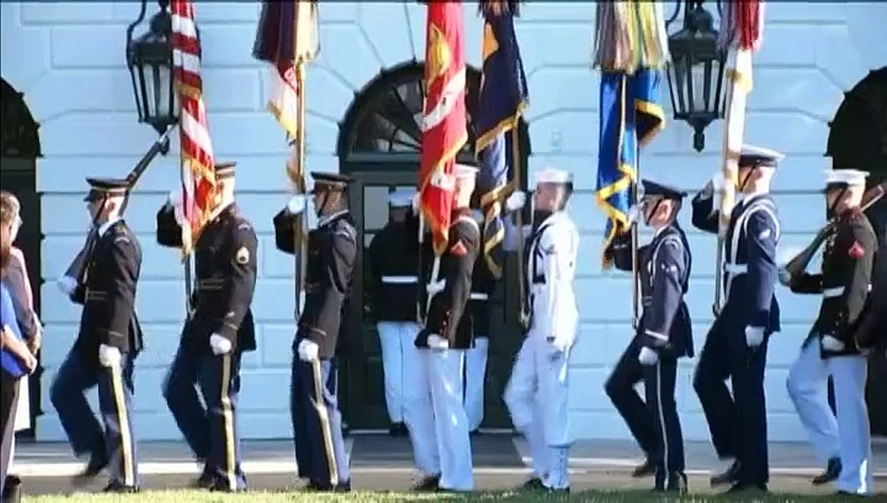 Barack et Michelle Obama observent une minute de silence pour le 14e anniversaire des attentats du 11-Septembre