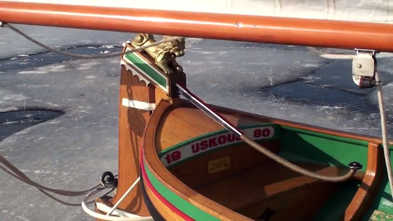 IJszeilen op de Braassemermeer 2012 / Ice Yachting on the Braassemermeer 2012 NL (HD)