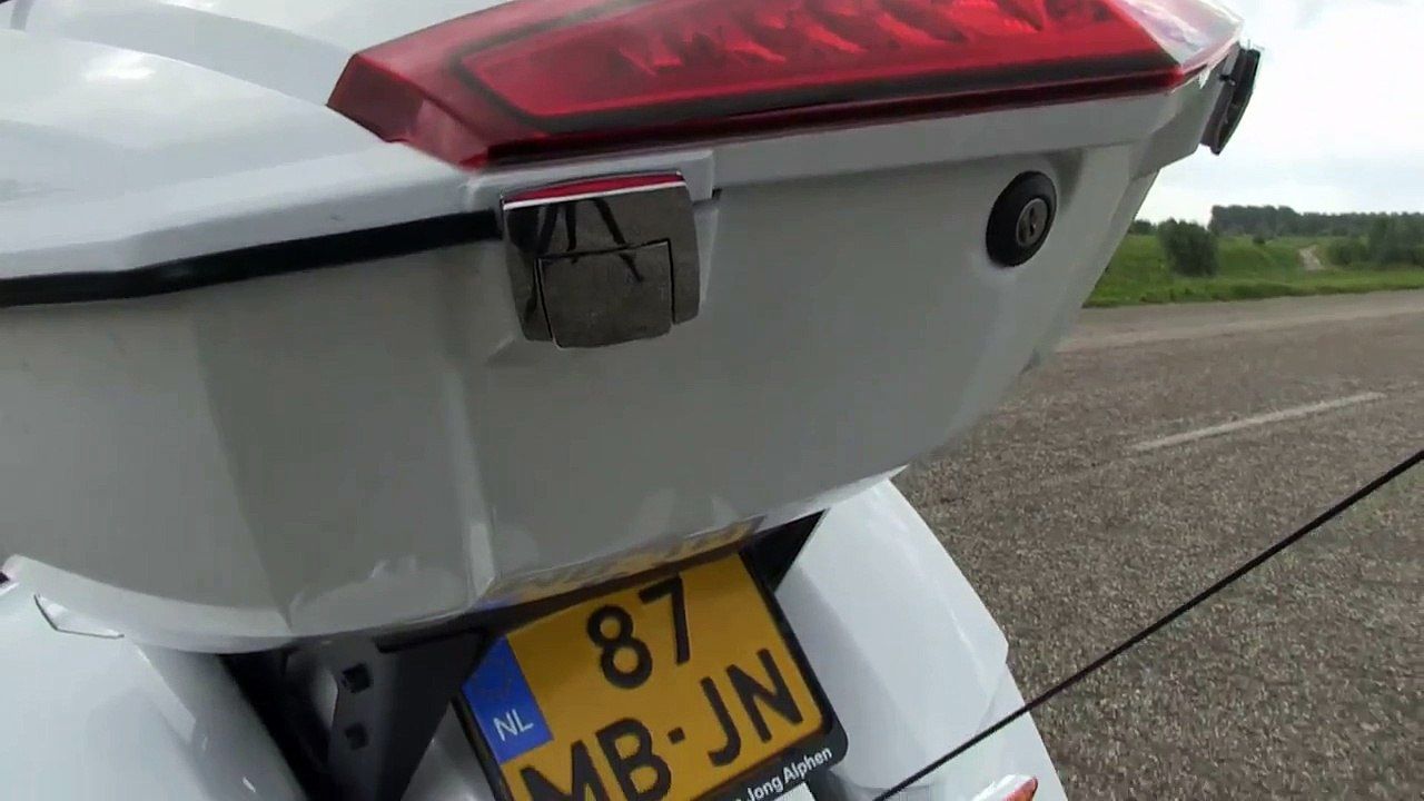 Harley-Davidson Street Glide & Victory Cross Country Tour