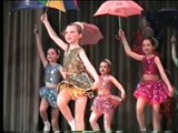 Детский танец с зонтиками / Children dance with umbrellas