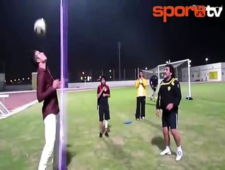 Maradona ve Van Persie'den futbol şov!