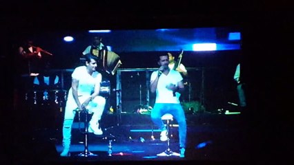 Atif and Sonu Nigam together  in Dubai Concert