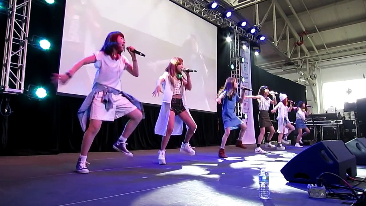 Little Glee Monster Day 1 performance at J-POP Summit 2015