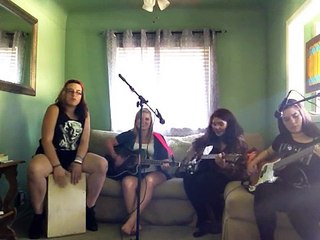 She's-Kinda-Hot---5-Seconds-Of-Summer-Cover-b