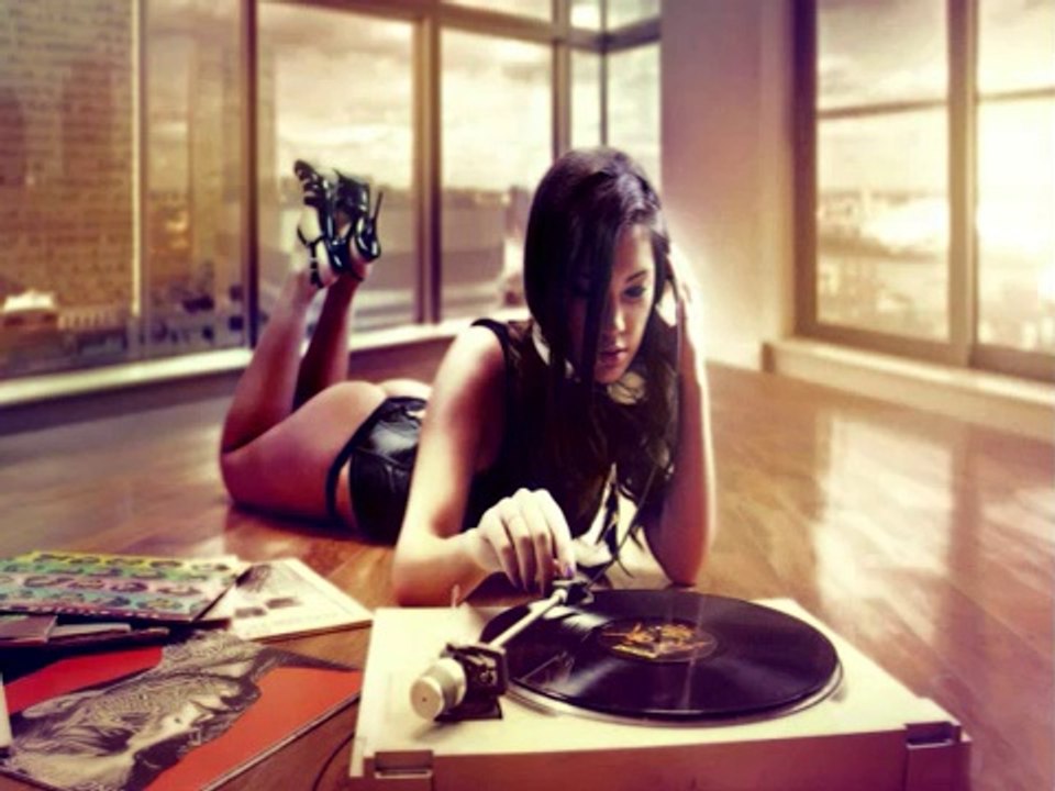 London FM - Funny Pics (Original Mix)