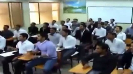 تحشيش طلاب جامعة بغداد وطريقة جديده للدراسة لايفوتك