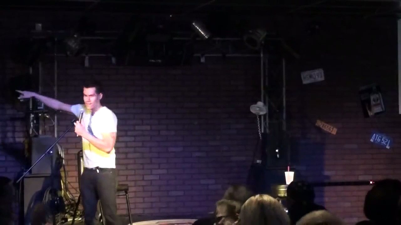 Comedian DESTROYS Table of Drunk Hecklers