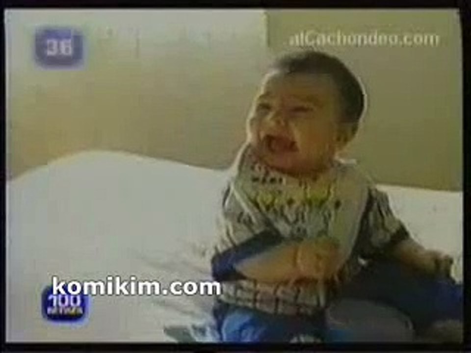 Gulmekten kirilan bebek:D