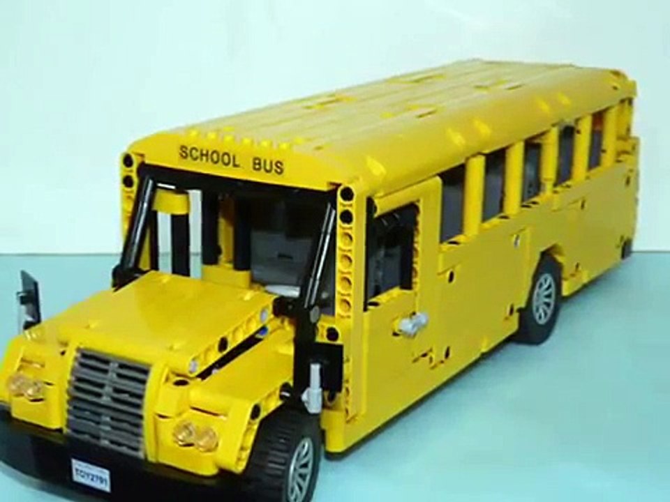 Lego motorized School Bus