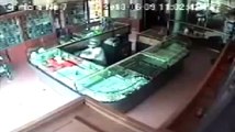 full clip nổ súng cướp tiệm vàng như trong film tại Thái Nguyên HÓT clip hay 2014