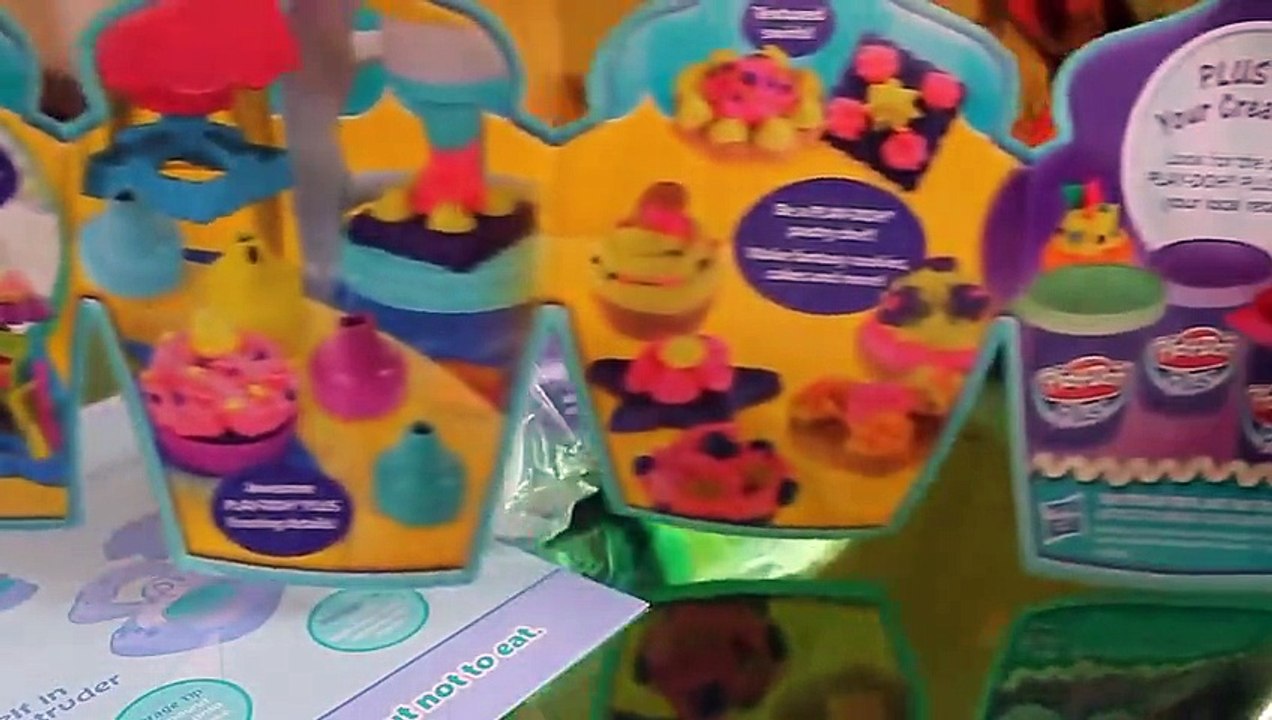 Play-Doh Flip n Frost Cookies Playset - Sandwich, Candies, Ice Cream Play Doh