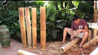 Como hacer una cama de  Bambu en Puyo, con el maestro Yankuan Escobar ..