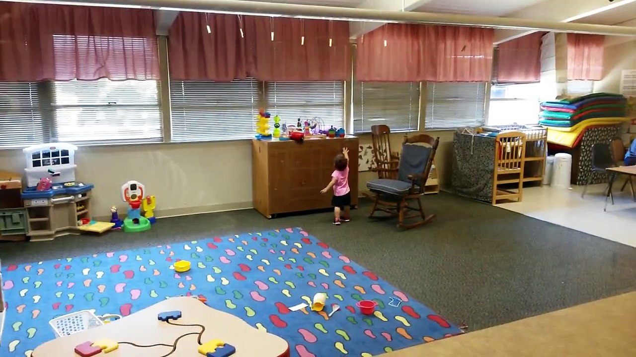 Little girl's reaction on seeing daddy after first day of school is priceless!