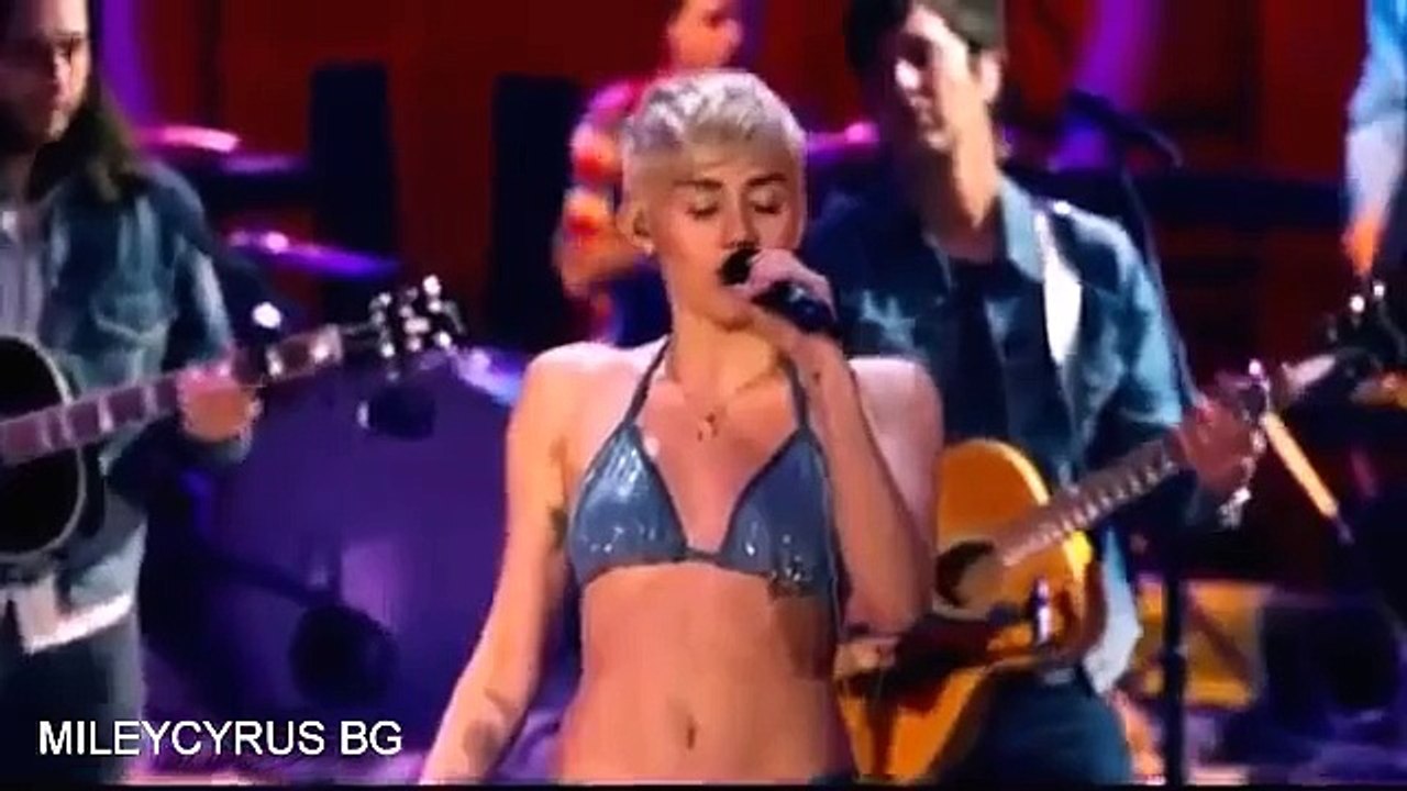 Miley Cyrus Covers Arctic Monkeys (MTV Unplugged 2014).mp4