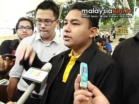 UM deputy VC meets pro-M students