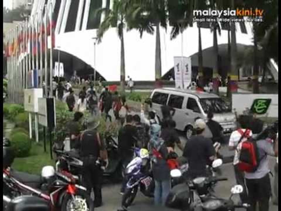 Arrests at anti-Mubarak demo