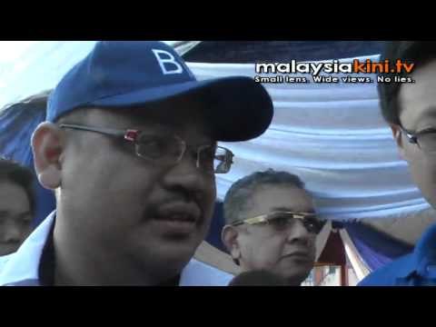 Azahar sings better than he speaks