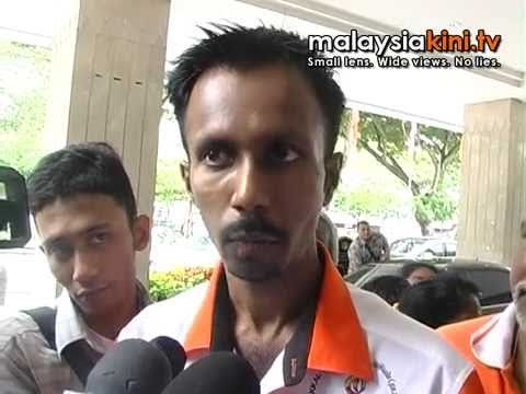 'Pail protest' at DBKL before taps run dry