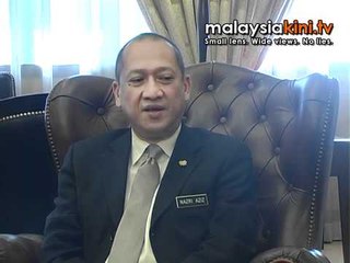 Red book detention: Nazri unhappy with the police