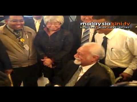 Karpal booted out as Apco row escalates