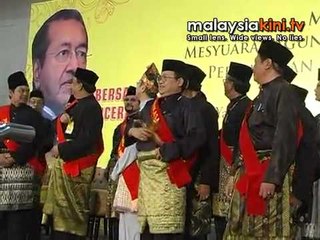 Mahathir officiates launch of Perkasa