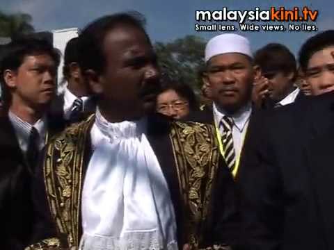 Heavy police cordon at Perak assembly