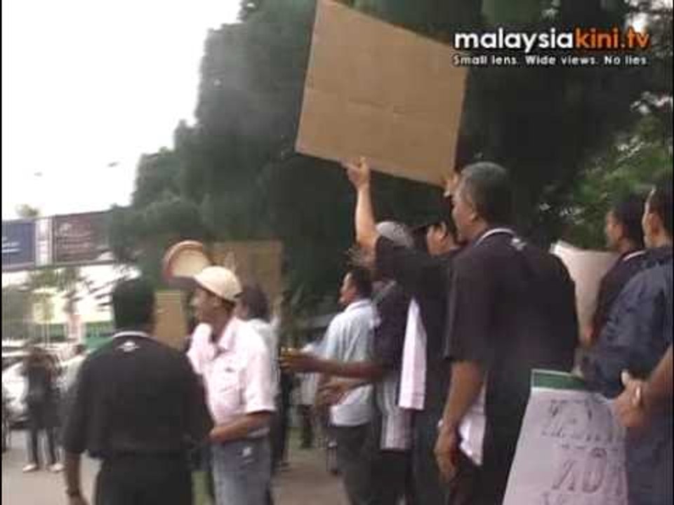 BAT employees protest against retrenchment