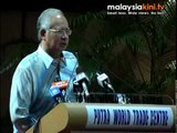 Najib: More goodies if Indians 'repond'