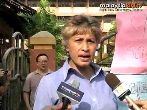 Language switch: Gov't bars parents-teachers meet