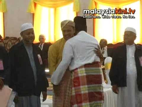 Straight fight in Manek Urai