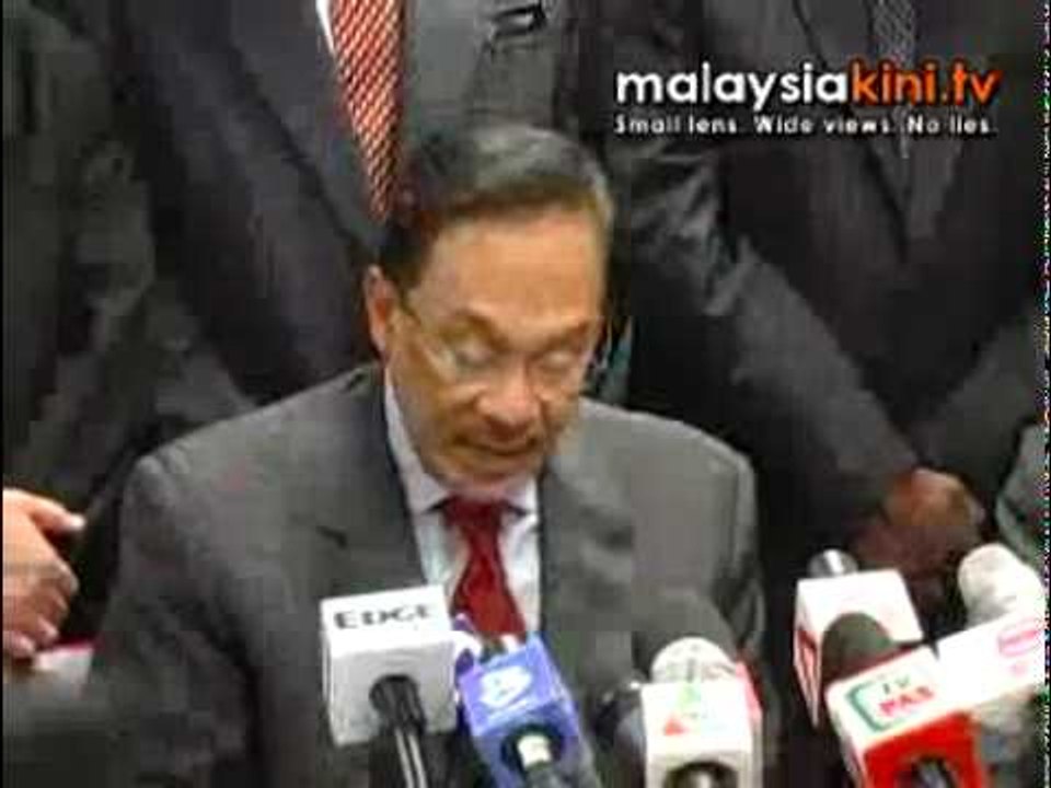 Unity gov't: A united 'no' from Pakatan