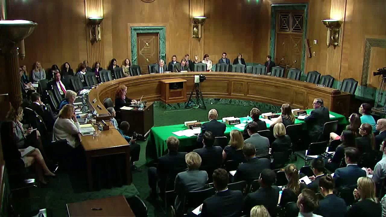 Sen. Elizabeth Warren Asks About Lack of Private Student Loan Relief Options