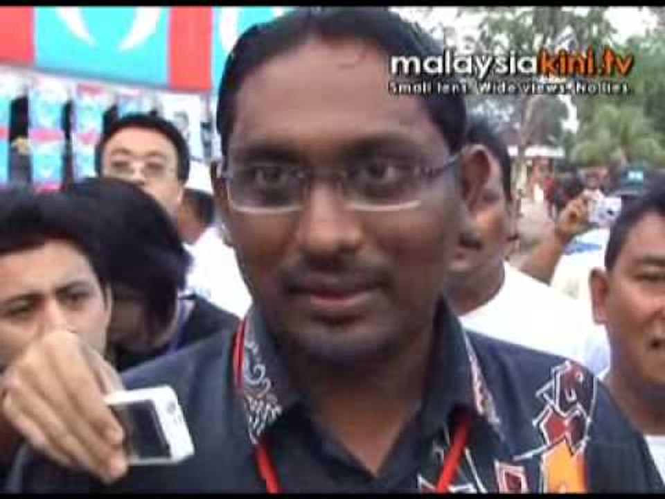 Manikumar votes