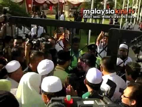 Tensions run high in Bukit Gantang