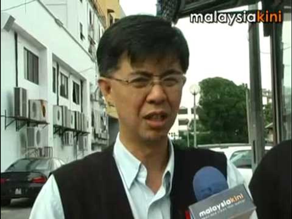 'Cash for voters' sparks commotion