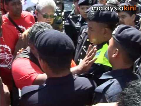 Jerit cyclists reach Parliament House