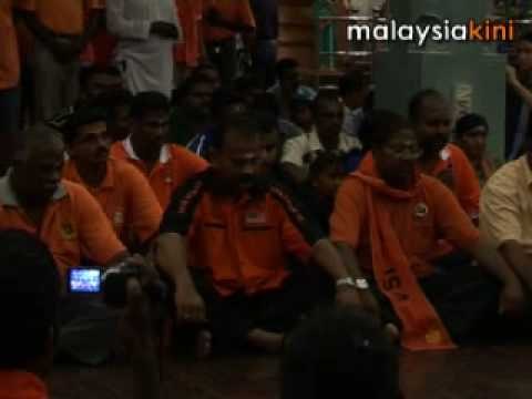Hundreds throng temples for Hindraf rally anniversary
