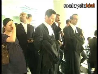 Court frees ISA detainee Raja Petra