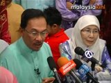 Anwar's open house draws thousands