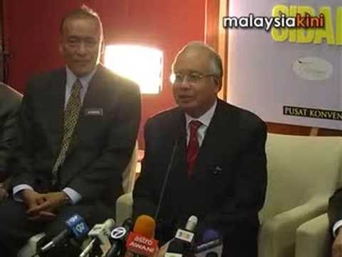 Najib: Taiwan trip not linked to defection deadline