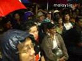 Rousing welcome for Anwar in Bagan
