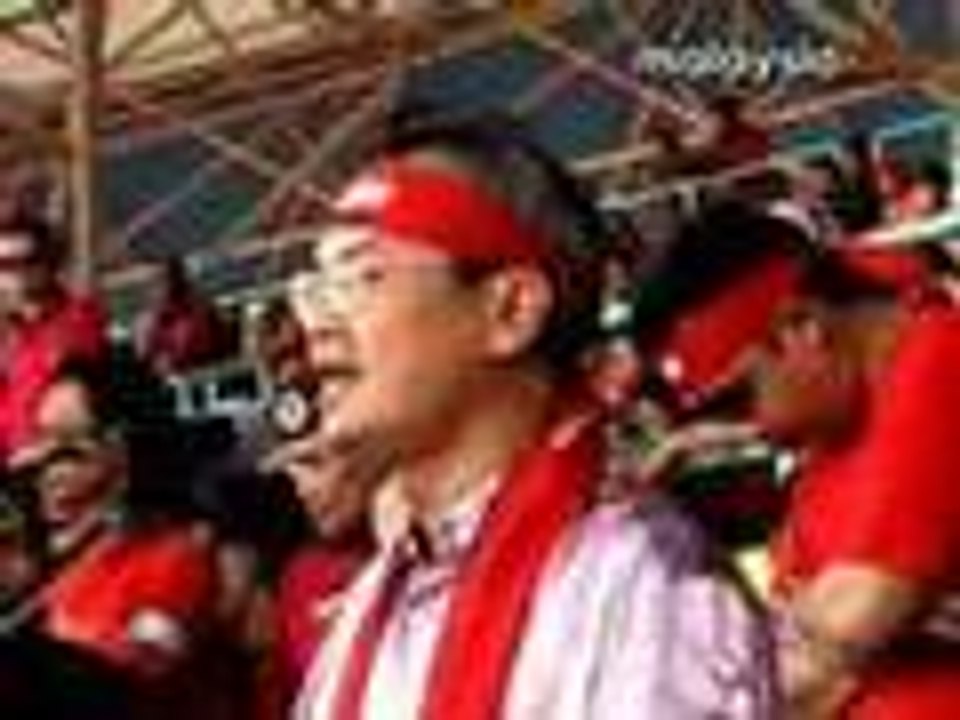 Carnival atmosphere at the Kelana Jaya rally