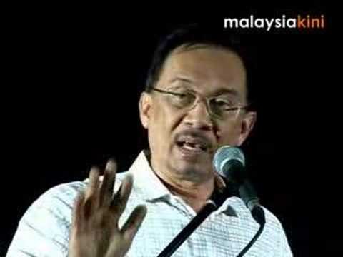 Embattled leader speaks at 10,000-strong rally V