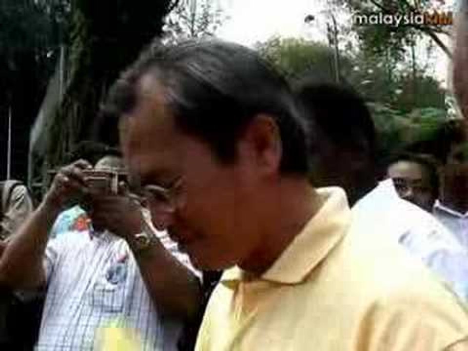 ISA detainees' kids Father's Day event