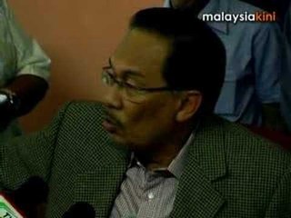 Anwar: Umno in turmoil