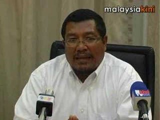 UMNO Perlis mempersalahkan Radzi