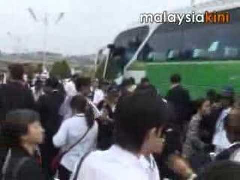 Police cause longer walk for lawyers