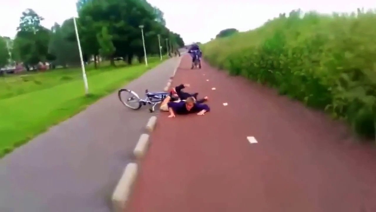 Приколы на дорогах 2015 FAIL Compilation 2015 Funny video September